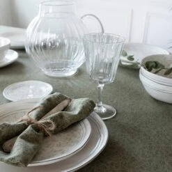 Laura Ashley Tafelkleed Sage Groen Wild Clematis 140x240cm -Woonaccessoires Verkoop 1000093099 0102